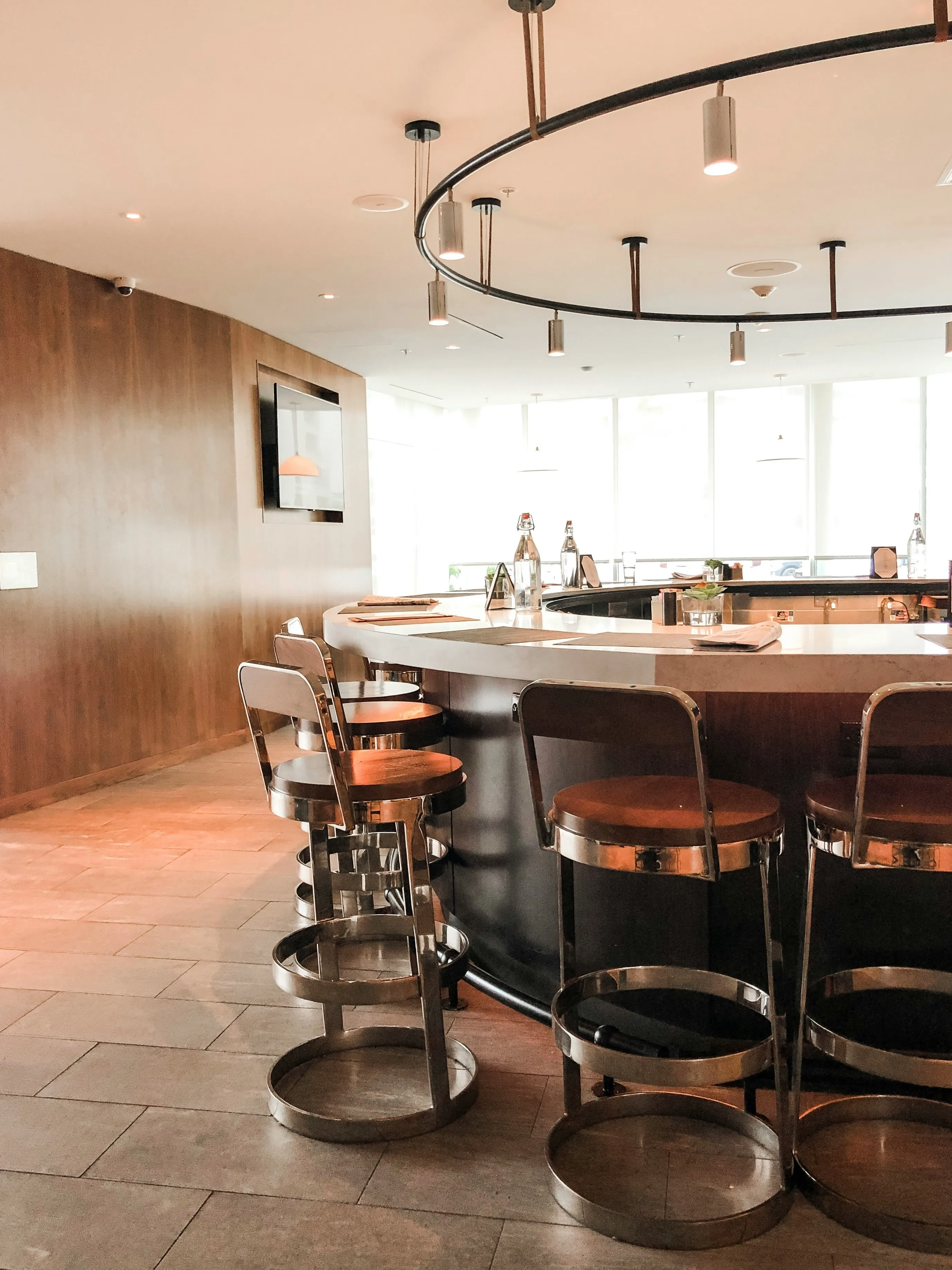 Hotel bar checkpoint during security round verification
